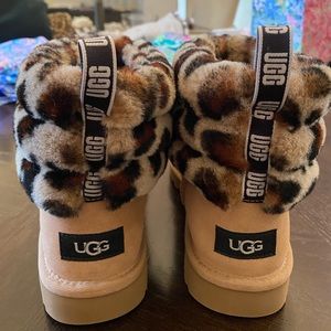 UGG® Fluff Mini Quilt Leopard (Women's)